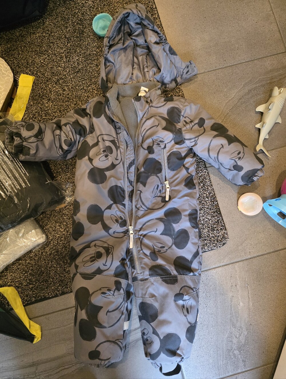 H&M Kids Gray Fleece-Lined Snowsuit 2T Mickey Mouse Disney